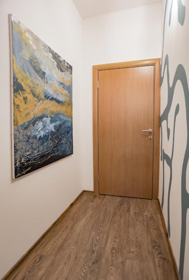 Different Apartments Ниш Екстер'єр фото
