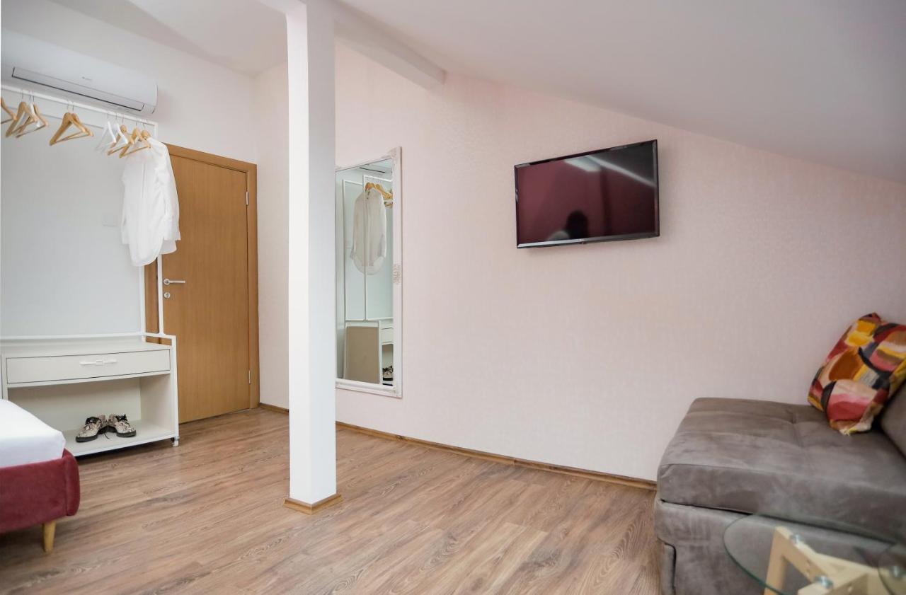 Different Apartments Ниш Екстер'єр фото
