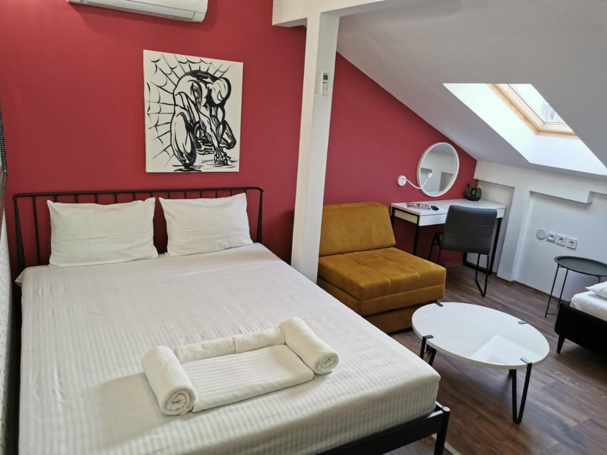 Different Apartments Ниш Екстер'єр фото