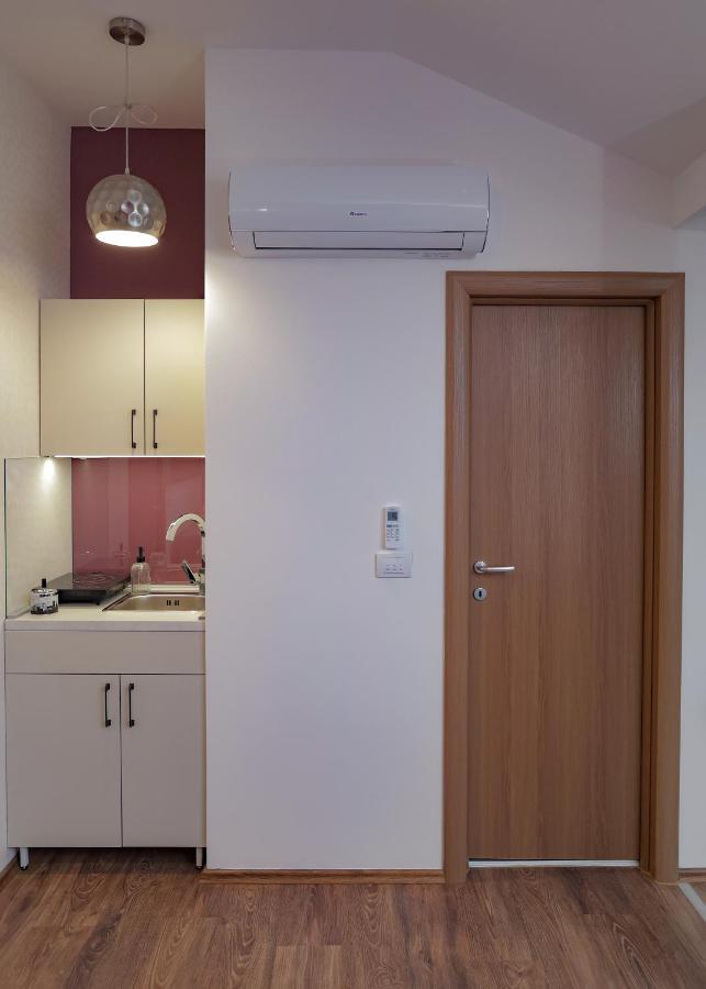 Different Apartments Ниш Екстер'єр фото